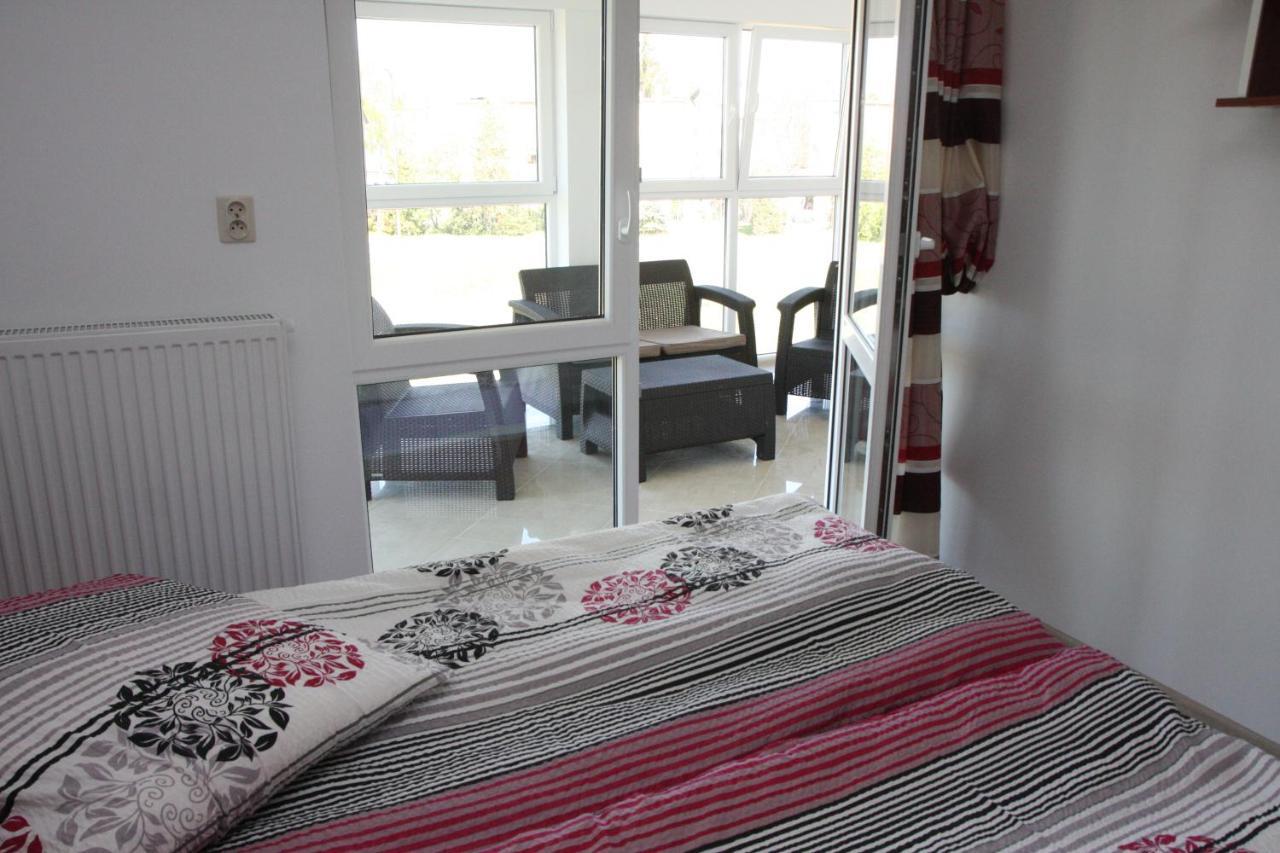 Diament Bed & Breakfast Ревал Екстериор снимка